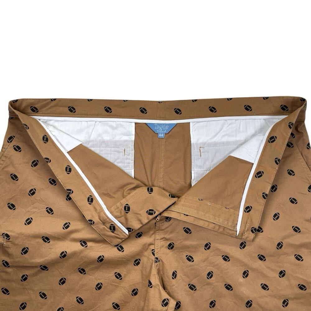 Tackle & Tides Men’s Shorts 44 All Over Football Print Brown Excellent Condition - Picture 4 of 9
